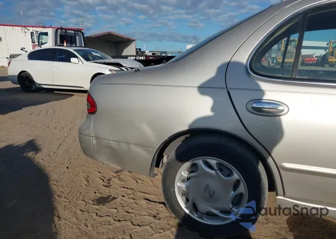 1996 Nissan Altima Xe/Gxe/Se/Gle z USA, uszkodzony, nr VIN 1N4BU31D5TC138562